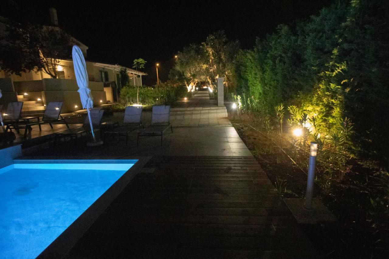 8 Boutique Suites เนอาโปติไดอา ภายนอก รูปภาพ