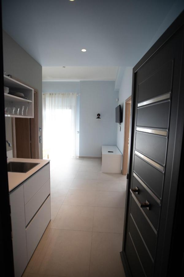 8 Boutique Suites เนอาโปติไดอา ภายนอก รูปภาพ