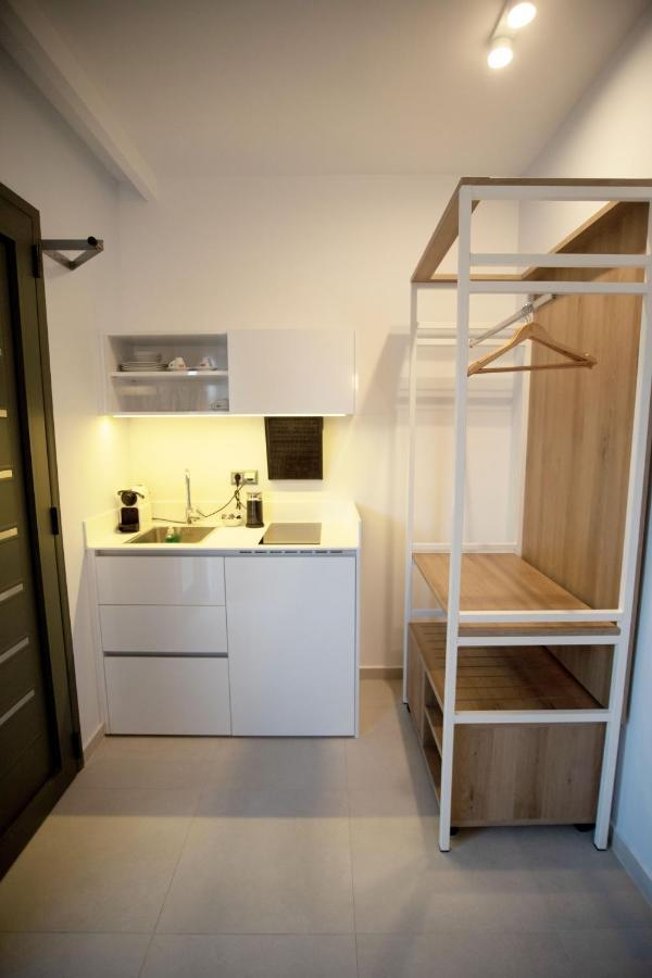 8 Boutique Suites เนอาโปติไดอา ภายนอก รูปภาพ