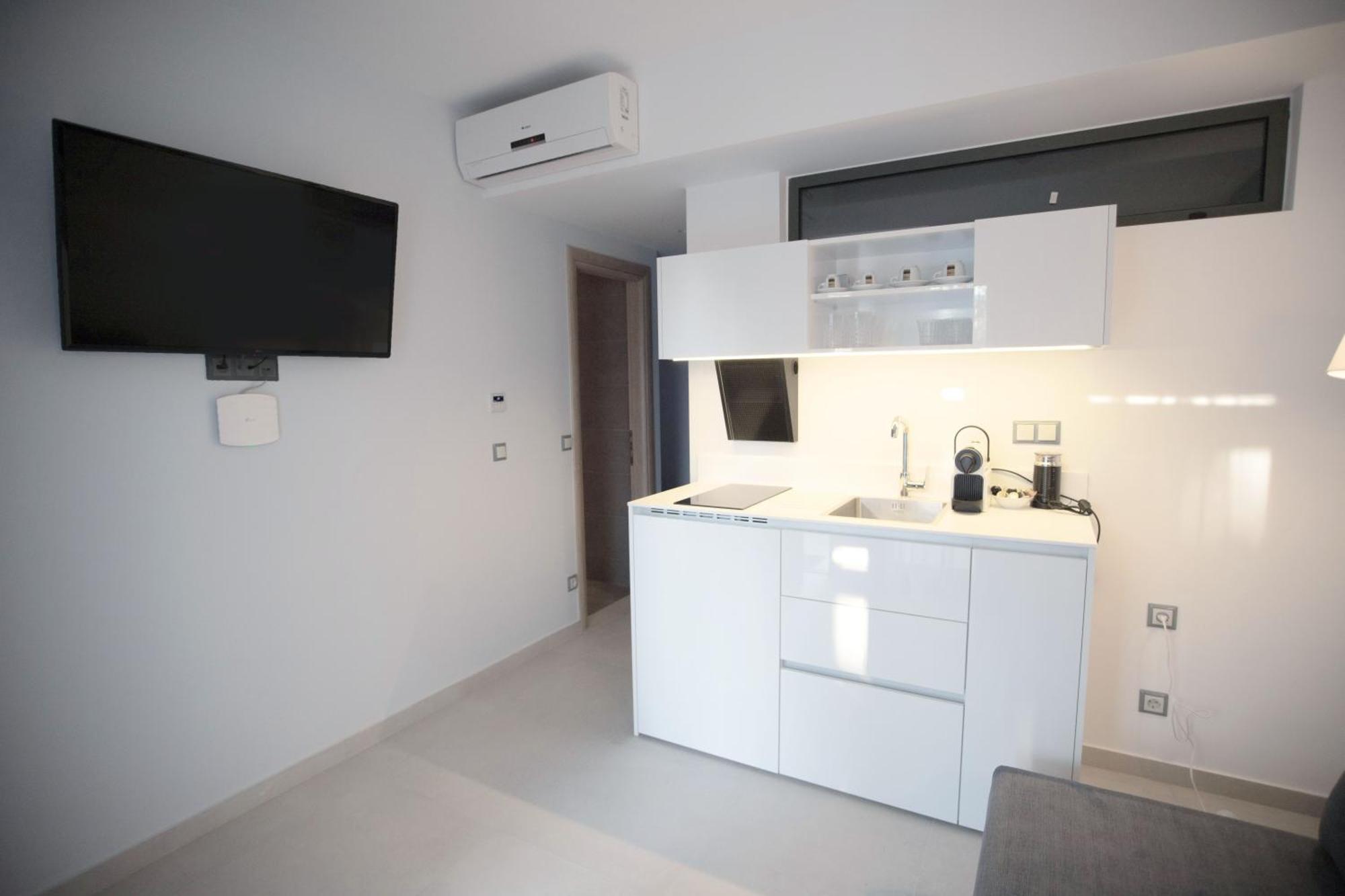 8 Boutique Suites เนอาโปติไดอา ห้อง รูปภาพ