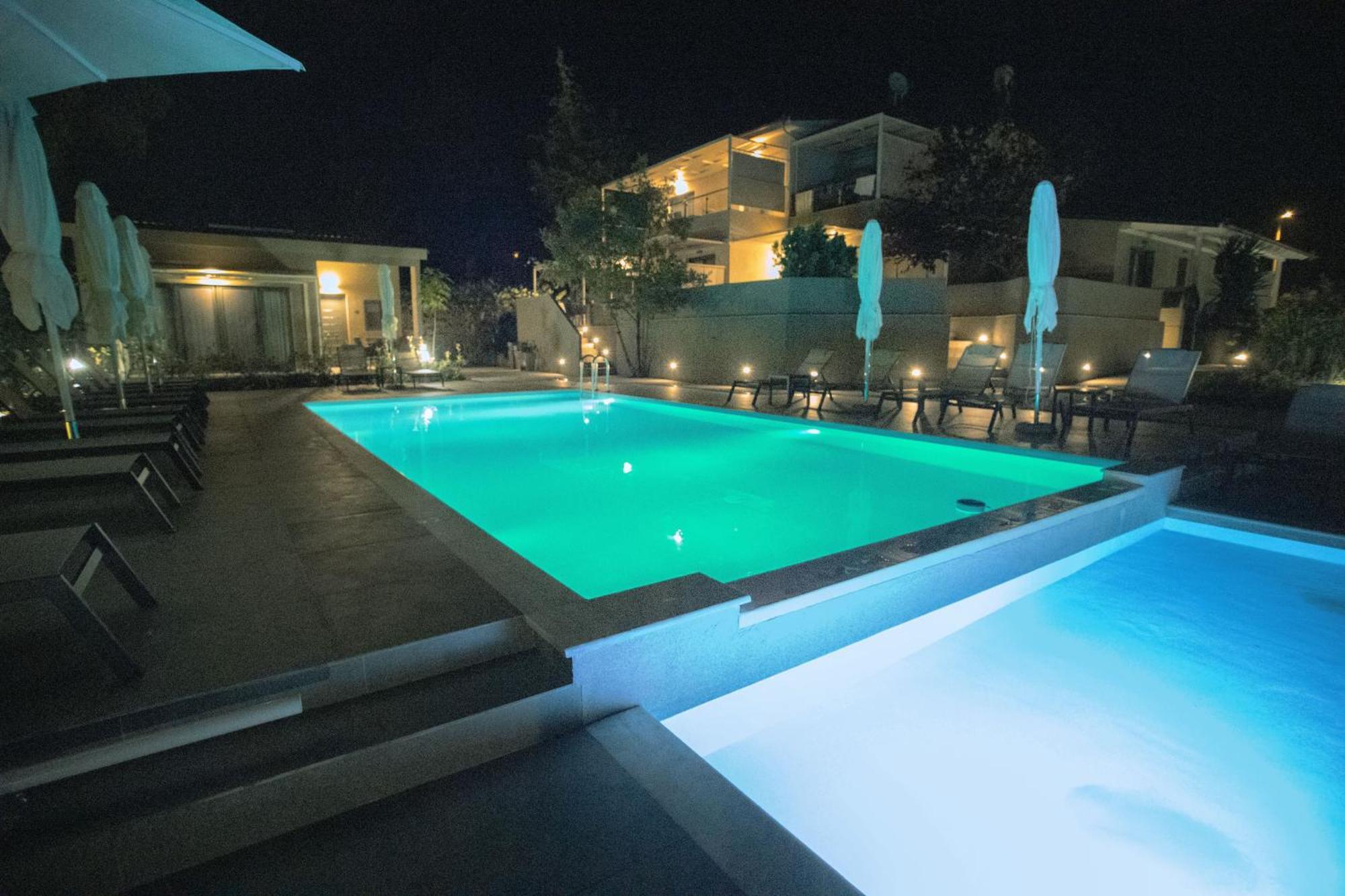 8 Boutique Suites เนอาโปติไดอา ห้อง รูปภาพ