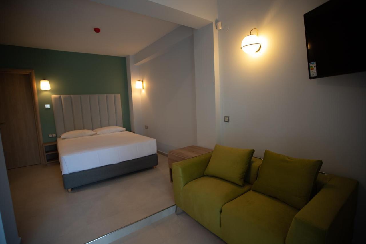 8 Boutique Suites เนอาโปติไดอา ภายนอก รูปภาพ